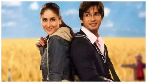 Read more about the article “Kareena & Shahid: Close Yet Distant At Kids’ Event”