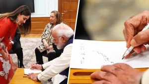 Read more about the article Kareena Shares PM Modi’s Note for Sons, Pics from Delhi Visit”