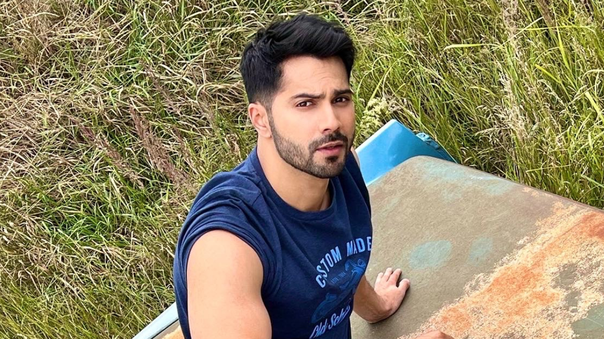 Varun Dhawan Jokes About Name Mix-Up, Fans love It!