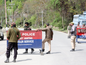 Read more about the article “Ishaan Khatter Urges Unity After Pahalgam Attack”
