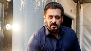 Read more about the article Man, 23, Tries To enter Salman Khan’s House Just To Meet Him.