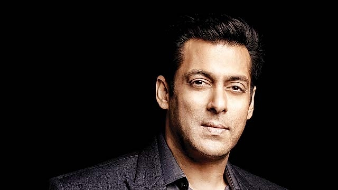 You are currently viewing Fans Defend Salman Khan: “He’s 60, Let Him Be!”