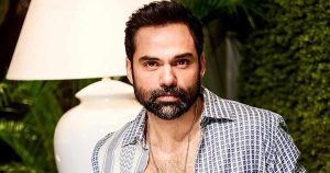 Read more about the article Abhay Deol Turns DJ At club, Fans Recall Bobby Deol