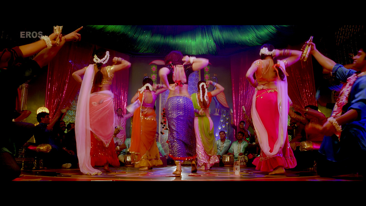 Read more about the article “Kareena’s Fevicol Se Dance Divides Fans”