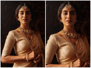 Read more about the article Fans Upset Seeing Priya Varrier As Extra In Param Sundari