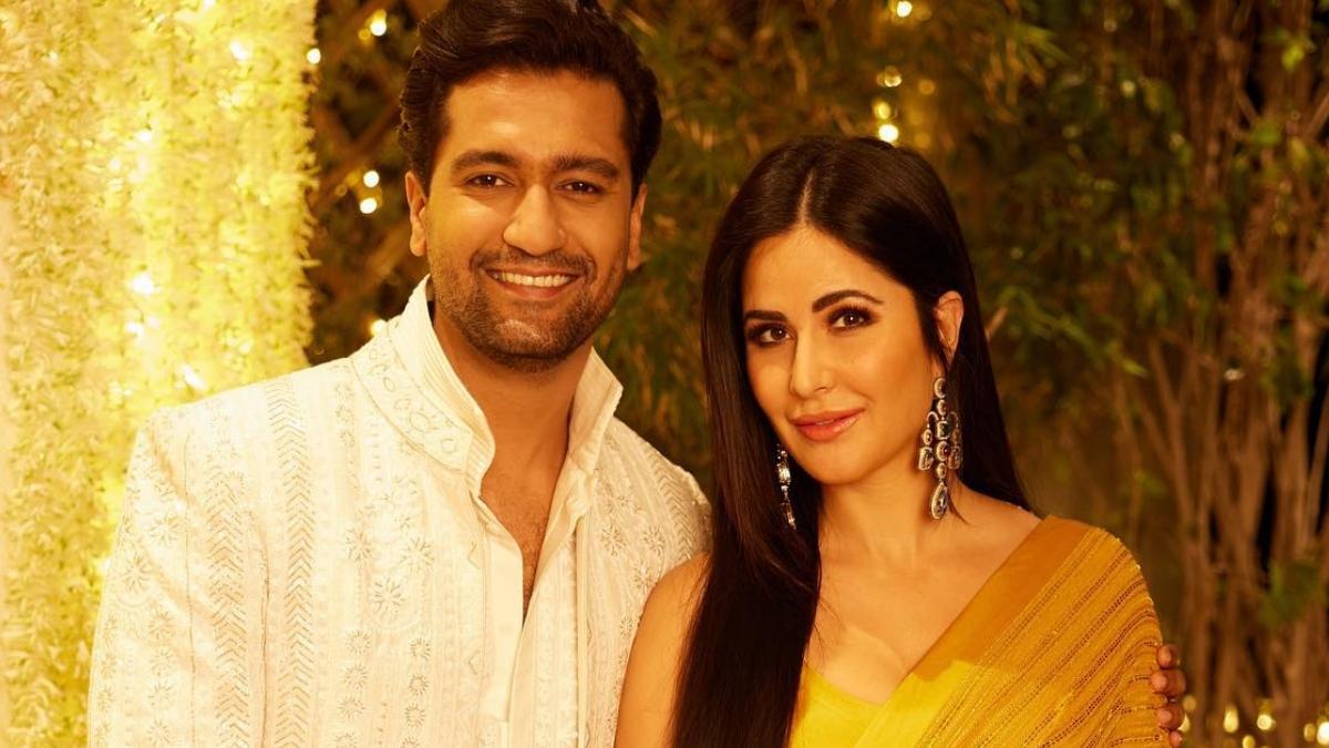 Read more about the article Katrina-Vicky Reveal Pregnancy With Adorable Bump Photo