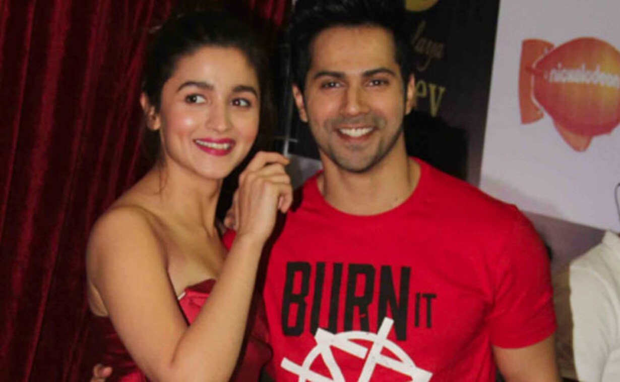 Read more about the article Varun-Alia Reunite In Two Much With Kajol & Twinkle