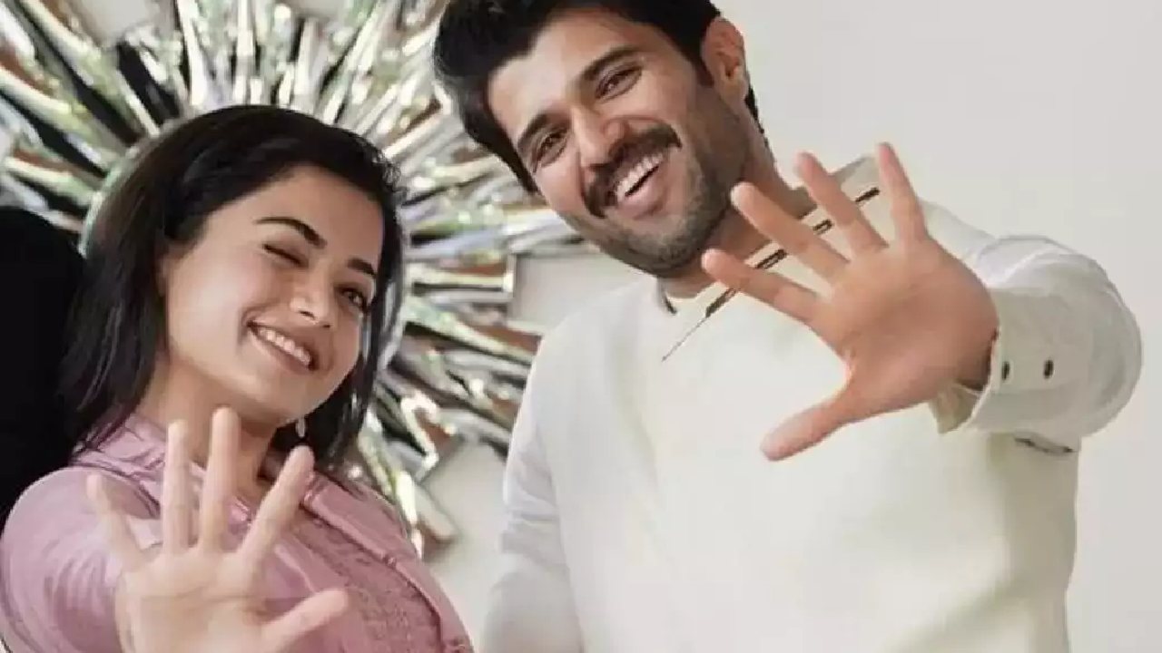 Read more about the article Vijay Shows Ring, Rashmika Shares Post