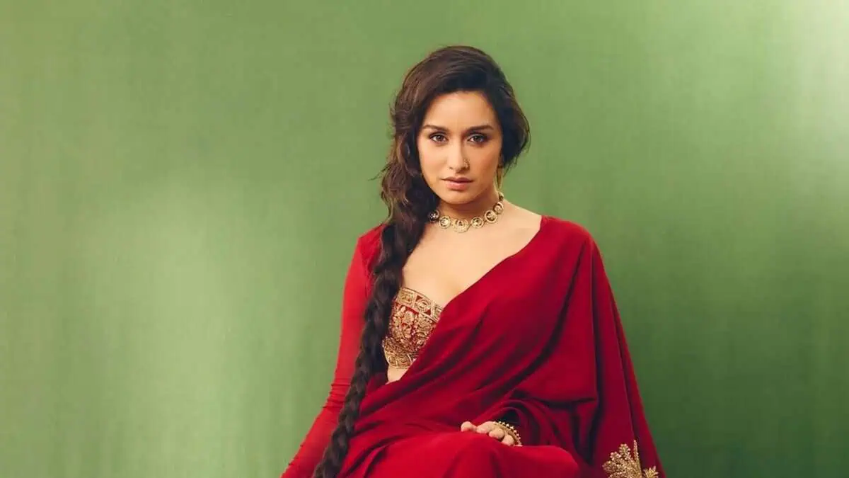 Read more about the article Shraddha Kapoor: Dhurandhar Succeeds Despite Negative PR.